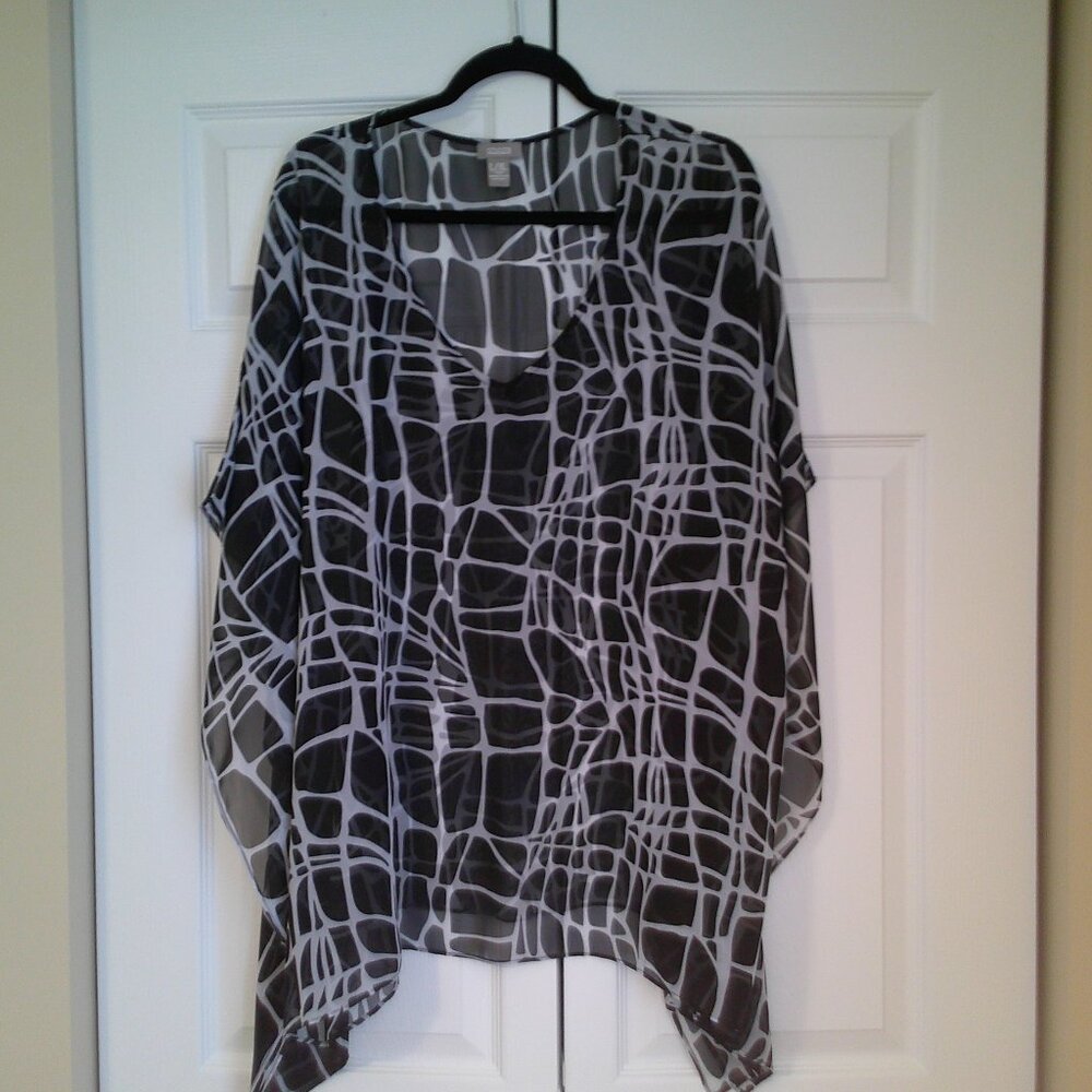 Chico’s Poncho black and white pattern size L/XL